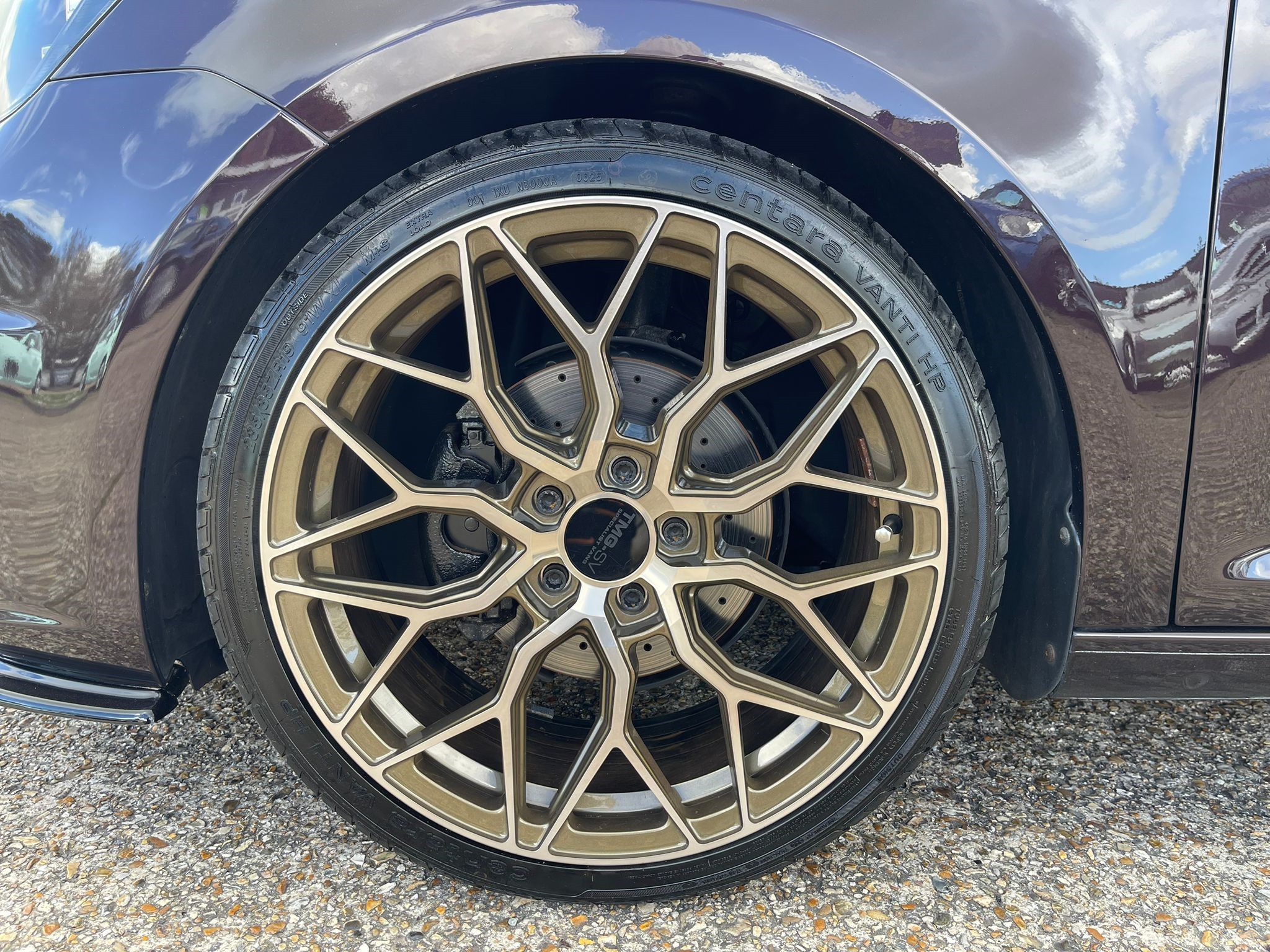 Left front alloy wheel
