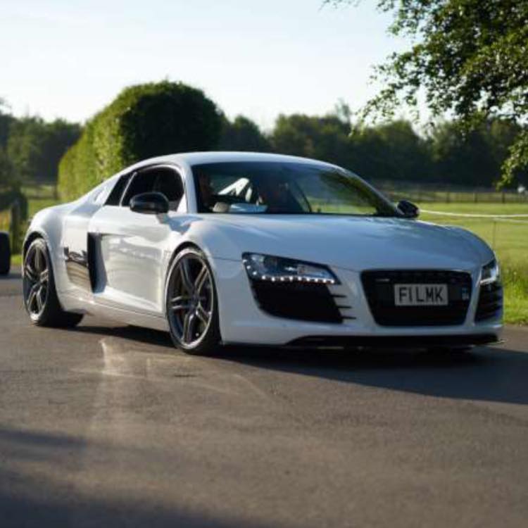 Audi R8 in white