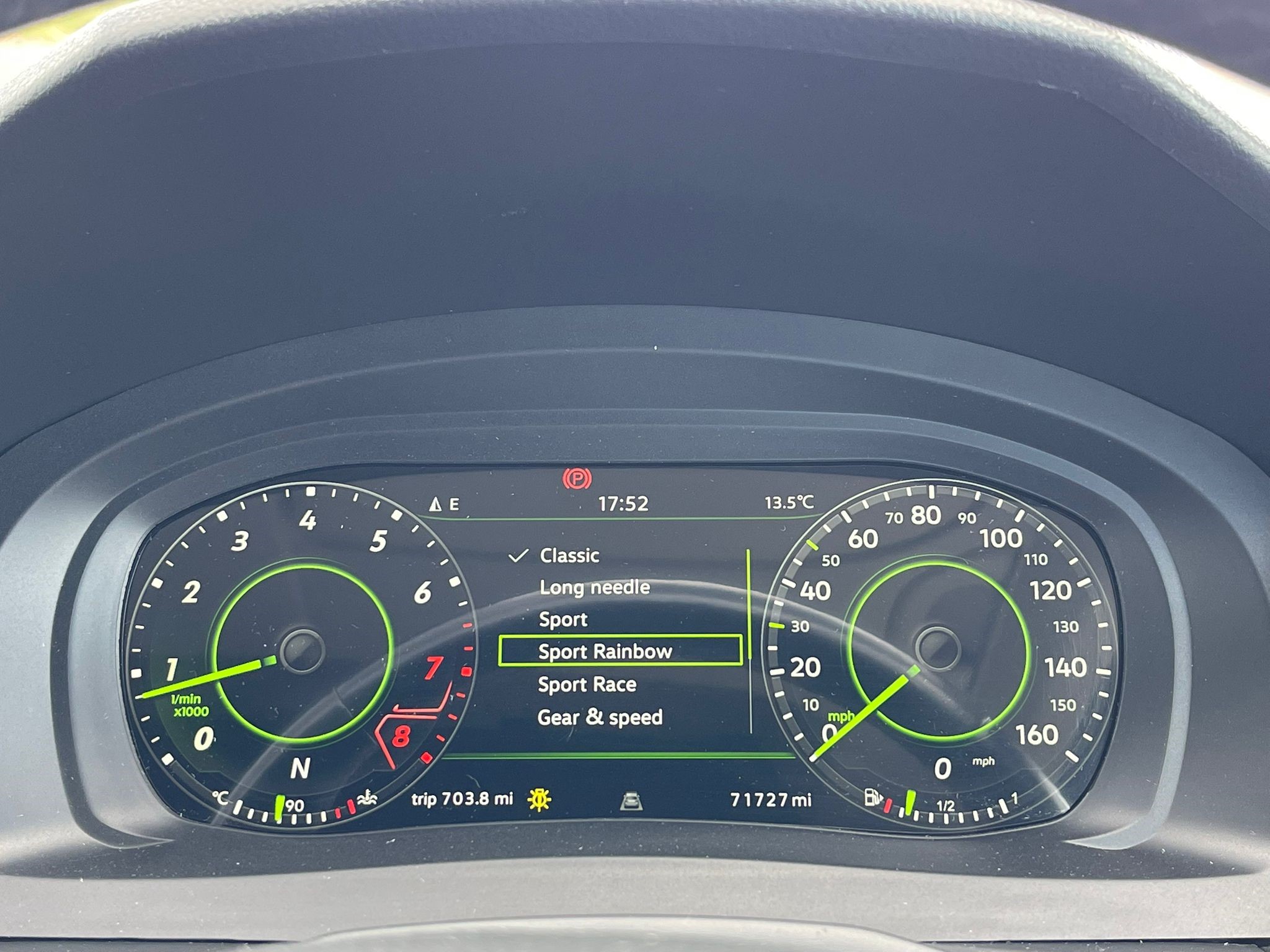 Sports instrument cluster